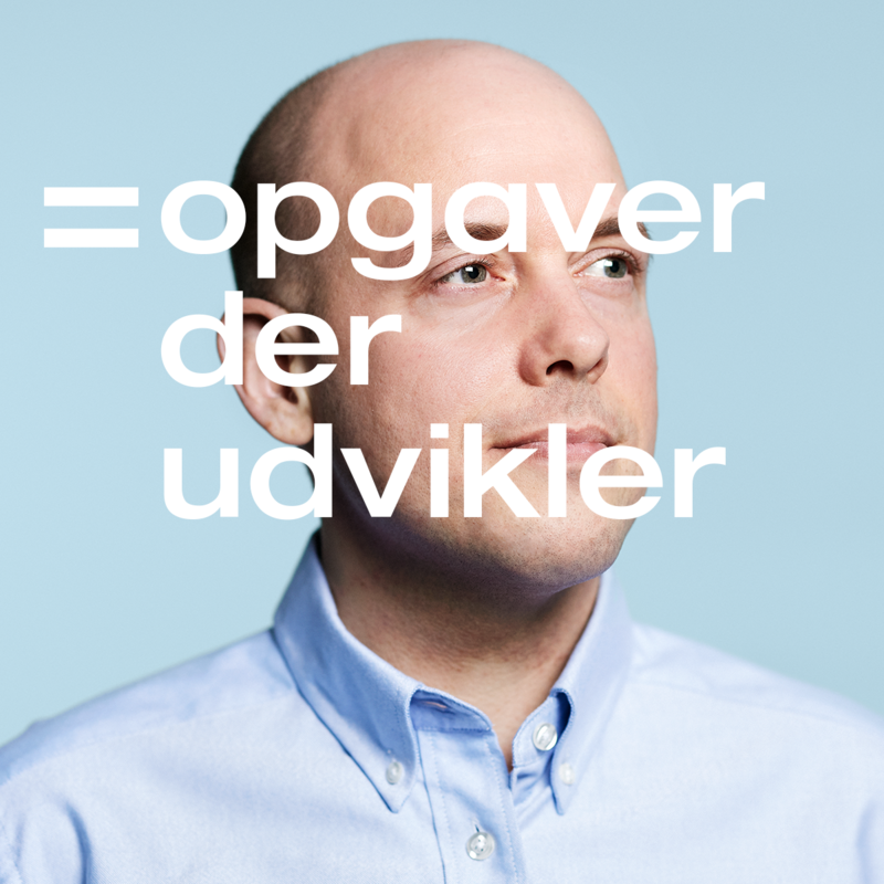 ATP-medarbejder bagved tekst; opgaver der udvikler